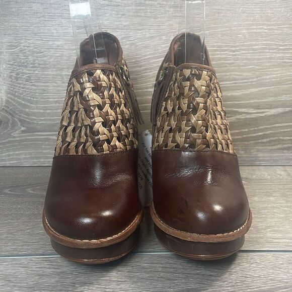 NWT Ugg Fatima Woven Brown Leather Women’s Sz 7 Elegant Platform Heeled Shoes - Picture 2 of 16